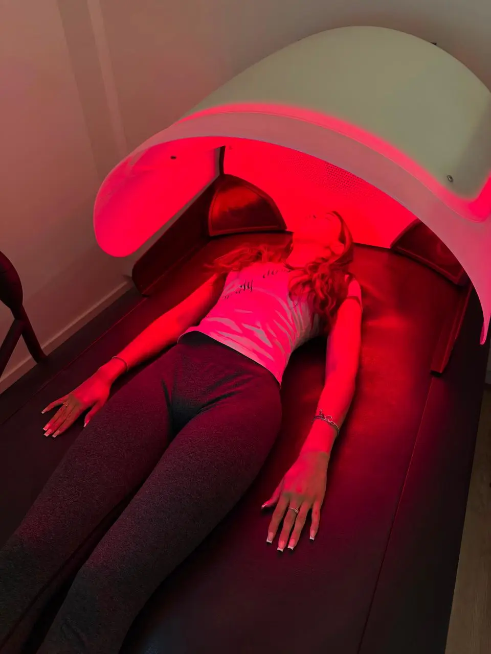 Yass bei der Überwasser-Massage im Wellsystem