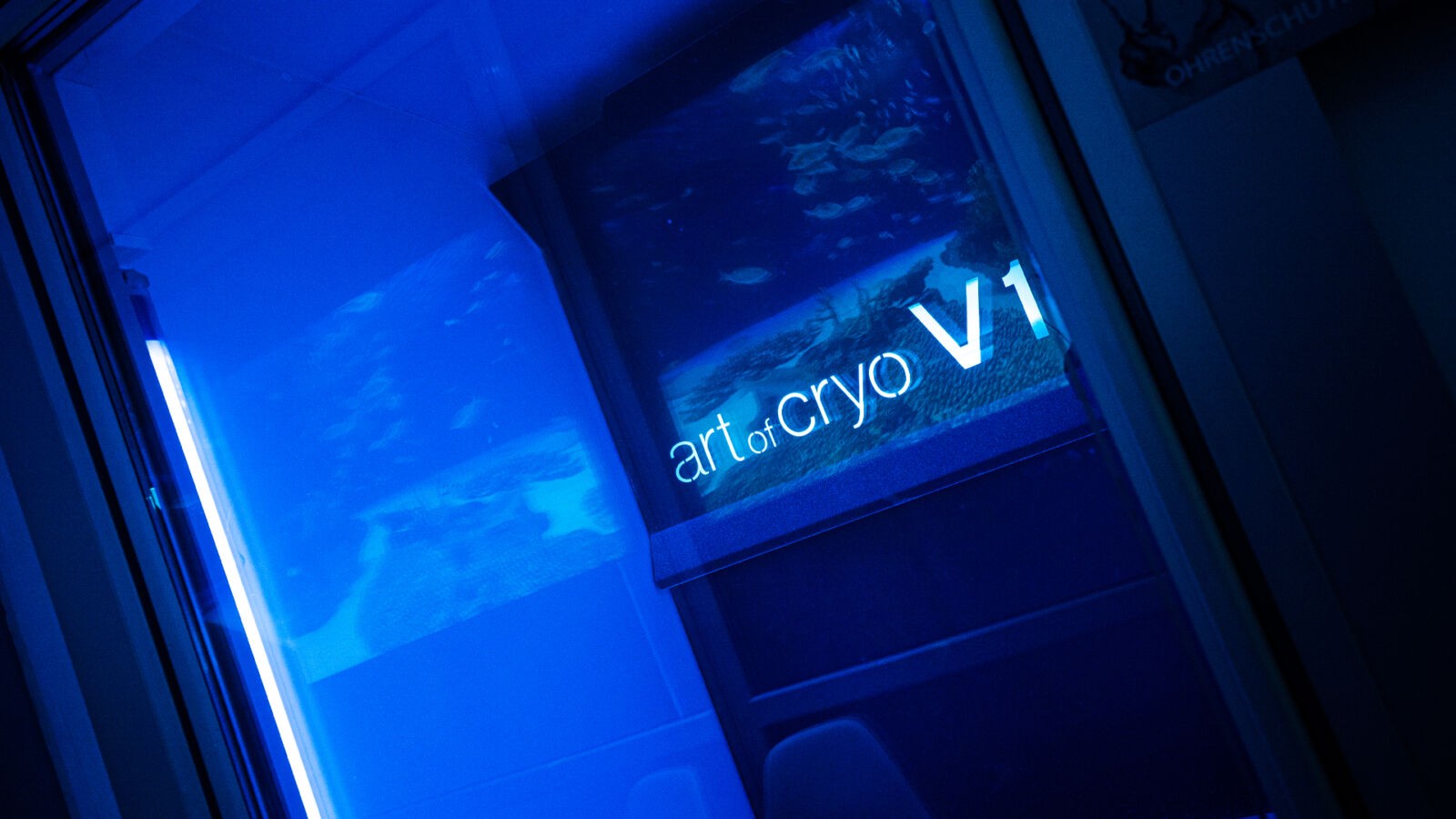 Art of Cryo V1 Lux Kältekammer bei Coolzoone Köln